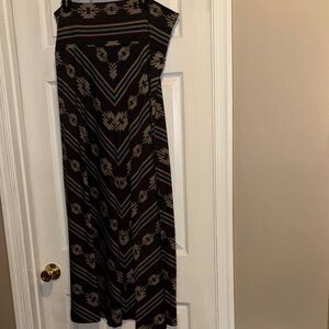 5/$10 Black and Brown Geometric Maxi Dress